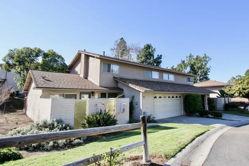 Enjoy your patch of front yard at theis beautiful home in the Windsor Heights Community in sunny Chula Vista, CA