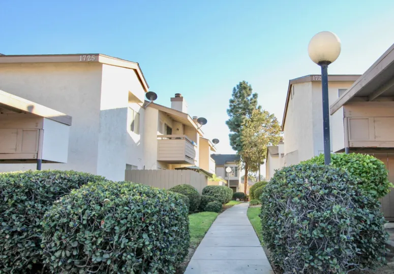 awesome villas Woodside Village at Chula Vista, California