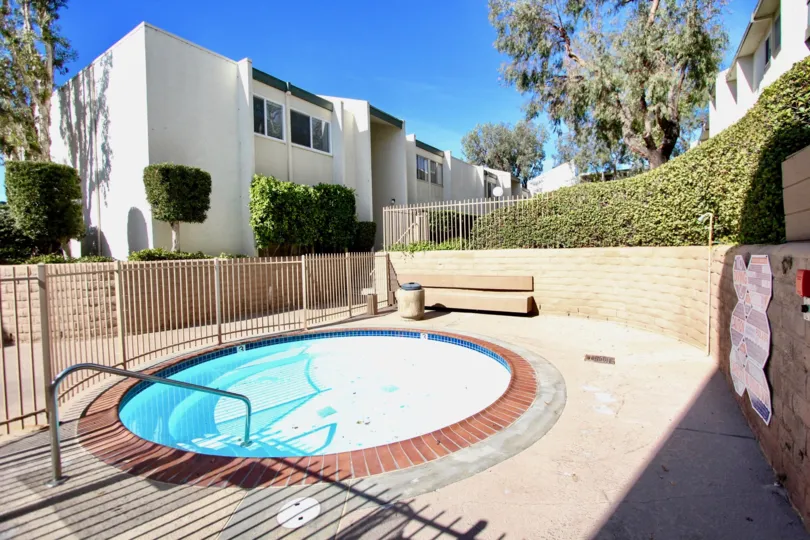 Bay Ho , Clairemont Mesa, California,swimming pool,oval shape