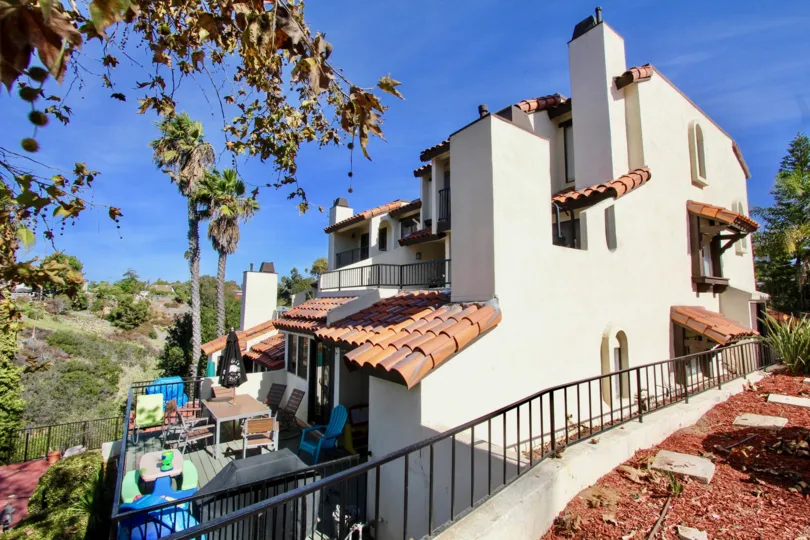 Bay Vista  ,: Clairemont Mesa  ,: California, white building,black hand rail