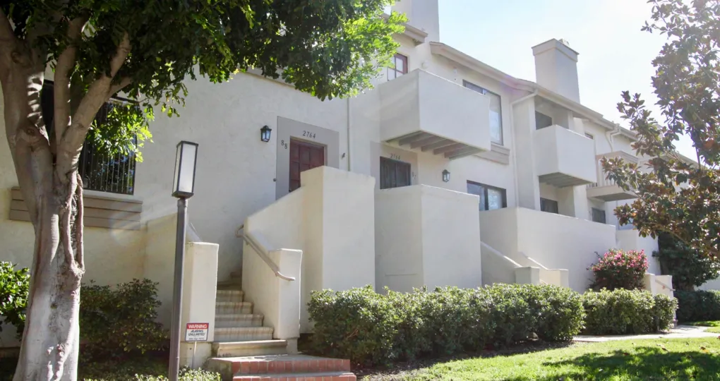 Canyon Rim's tastfully designed apartments in Clairemont Mesa, California