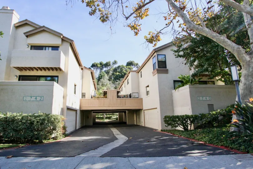 Community: Canyon Rim  City: Clairemont Mesa  State: California