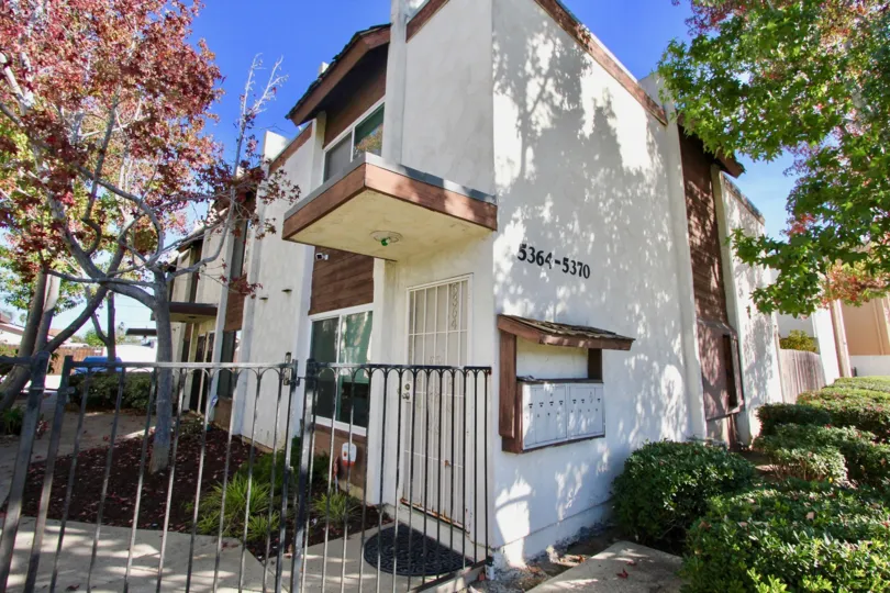 A sunny day at Clairemont Mesa Townhomes in Clairemont Mesa, California