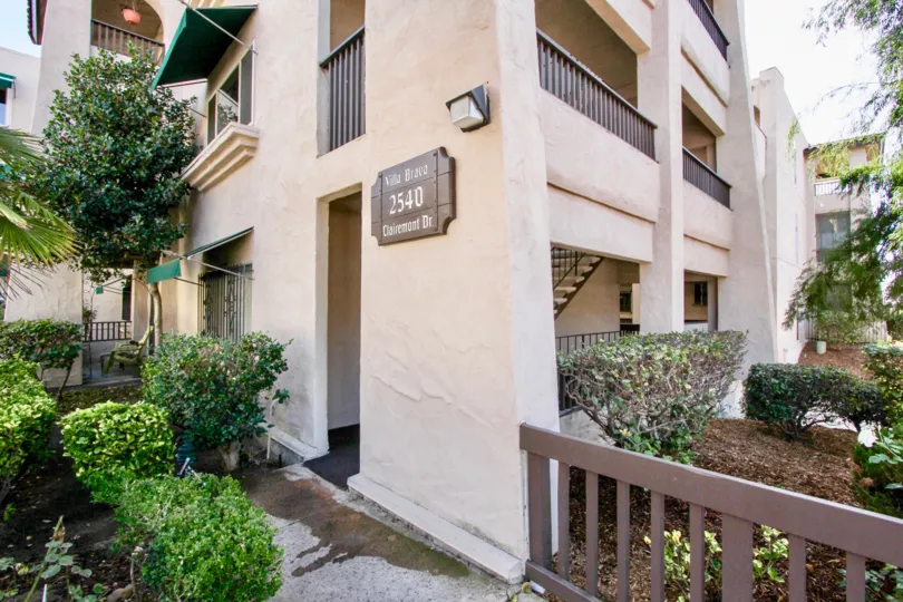 : Costa Viva  ,Clairemont Mesa  ,California.mauve house, number