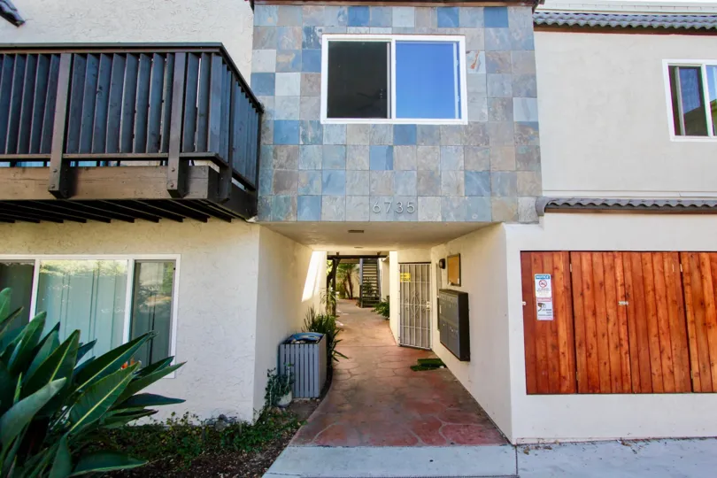 Community: Amherst Estates  City: College Area  State: California