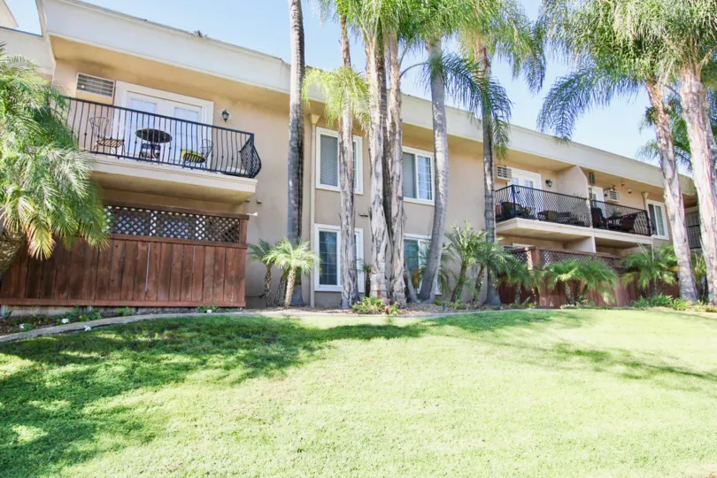 The beautiful Carriage House townhomes in College Area California