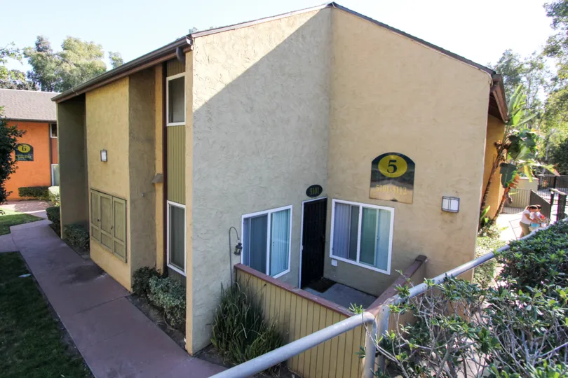 Lake Park Villas Building 5 in College Area California