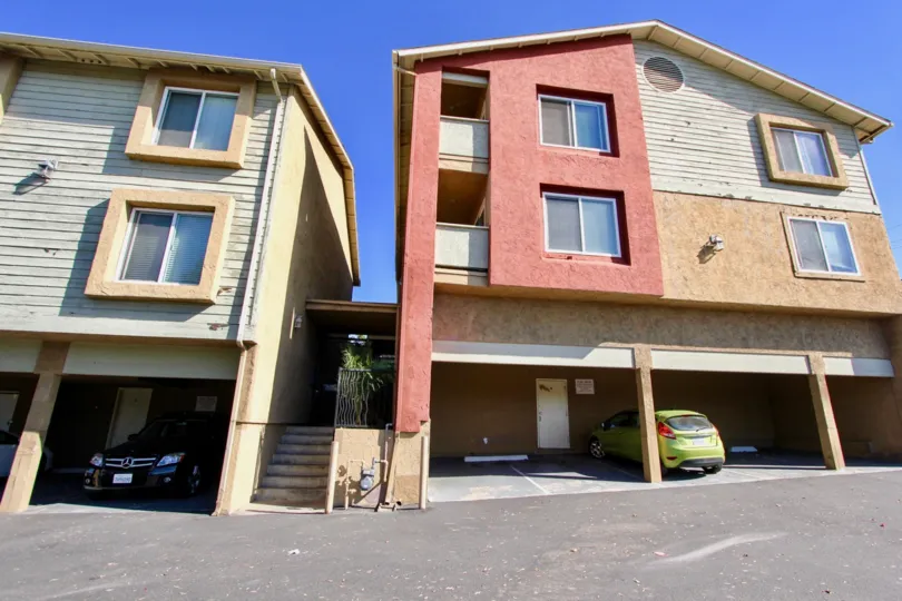 Community: Saranac Villas  City: College Area  State: California
