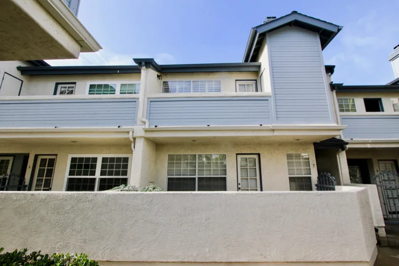 A BEAUTIFUL BIG VILLA AND HAVING A NICE WINDOWS LOT OF TRESS