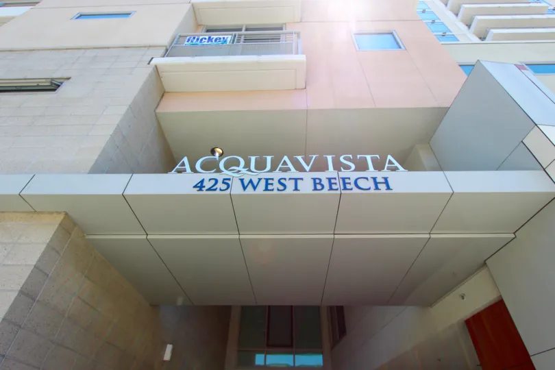 A building of Acquavista at 425 West Beech, washed by the sun