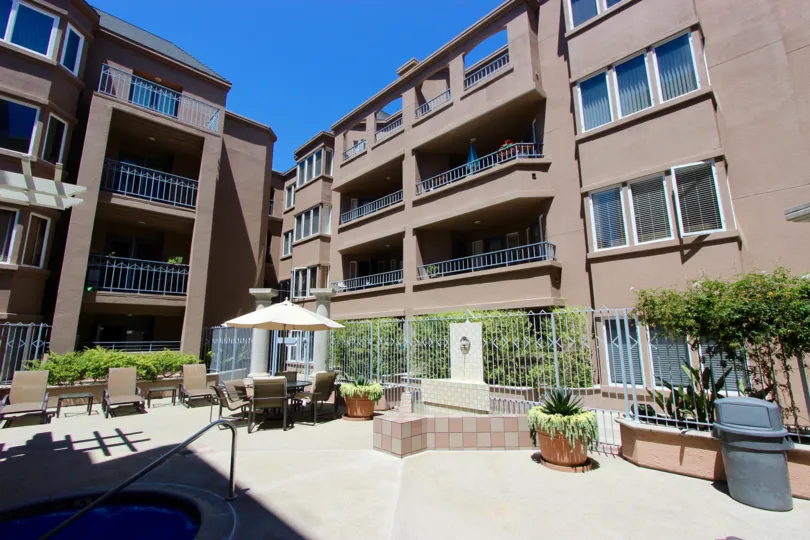 Columbia Place, City: Downtown San Diego, swimming pool and buildings