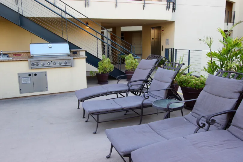 The loung and barbecue area incrown bay California