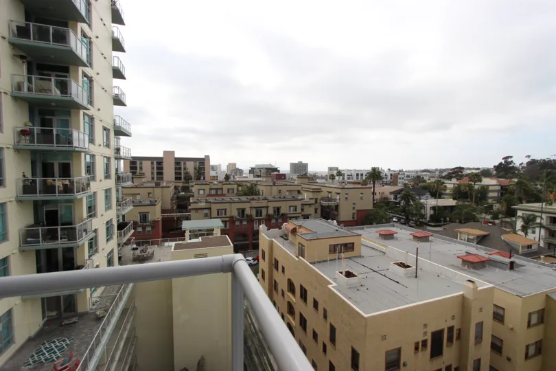 cloudy day for residents in the discovery area of downtown sandiego