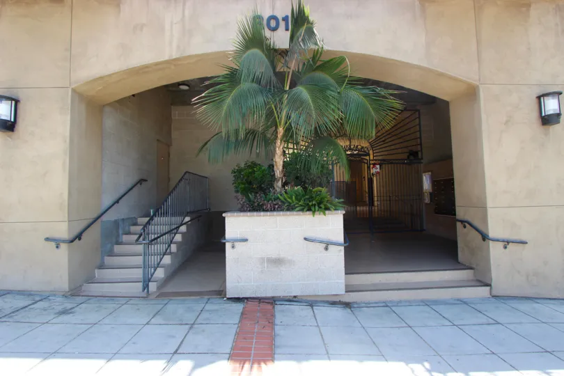 The decorated front entrance of a building in the Hawthorn Place in Downtown San Diego cA