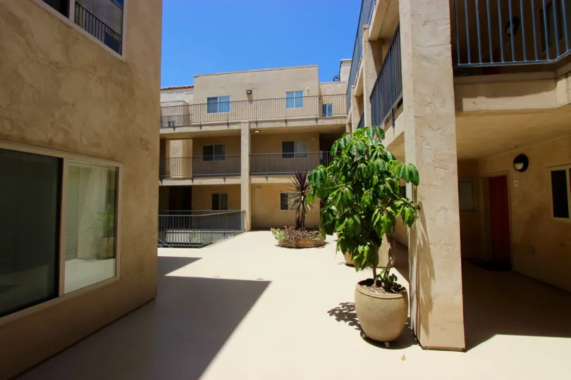 Hawthorn Place entry on a clear day in Down Town San Diego