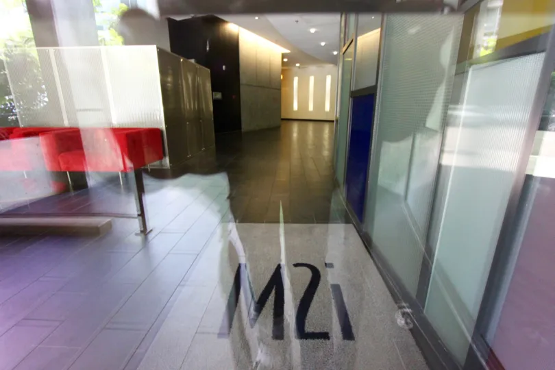 A sunny day in the area of M2i, inside, hallway, door, glass, lights