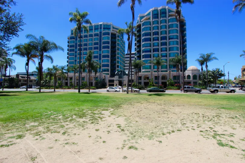 Park Laurel, Downtown San Diego, Highrise from Park