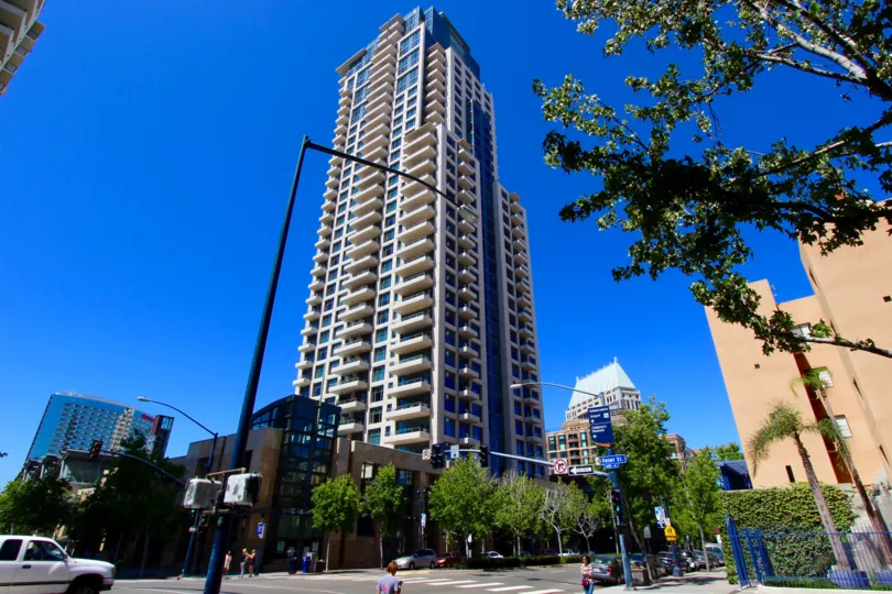 Extremely high condo building at Pinnacle in Downtown San Diego CA