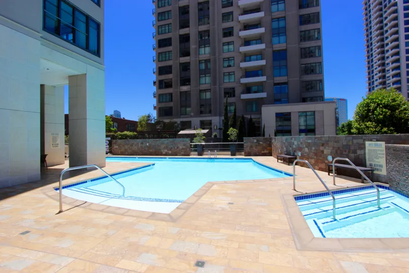 Renaissance Apartments, Sunny San Diego, California: Luxury Outdoor Pools