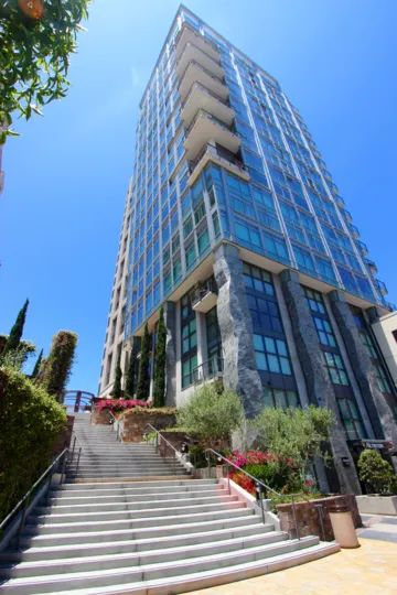 A SUNNY DAY IN THE RENAISSANCE WITH BUILDING AND THE STEPS