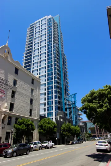 A sunny day in the area of Sapphire Tower, outside, high rise, window, balcony, roof