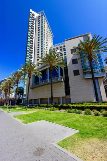 An apartment building in the metropolitan area of downtown San Diego, California.