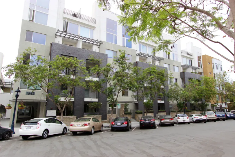 A bustling street walk located in beautiful Downtown San Diego