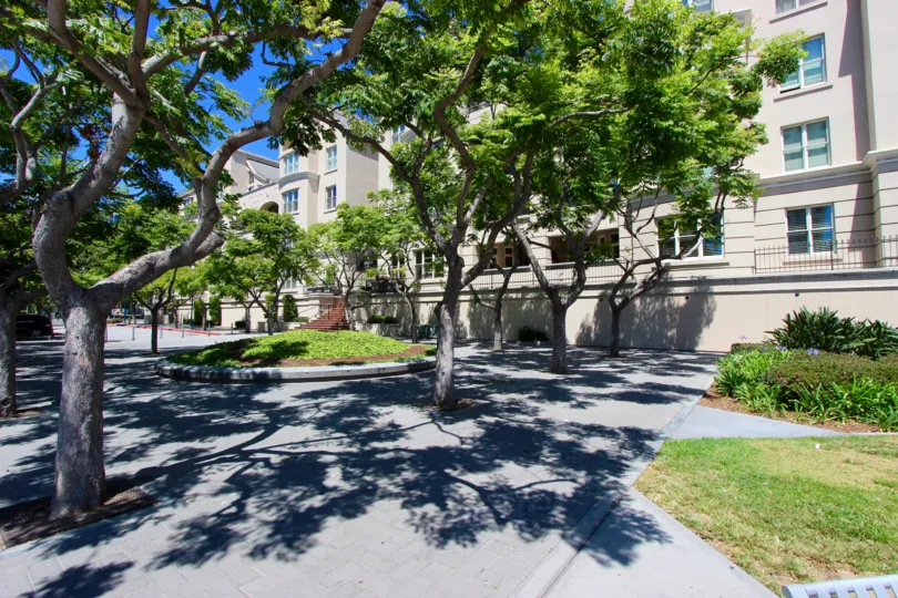 This big and beautiful building shows how amazing San Diego architecture can be