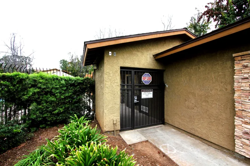small and beautiful most attractive house with beautiful tree with comfortable climate visit with family in weekend