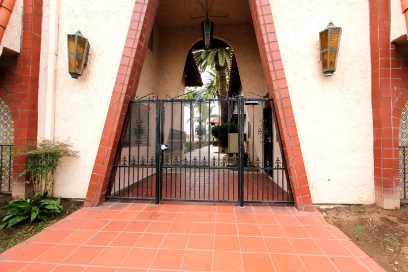 ALT="Anza Palms Community at El Cajon in California"