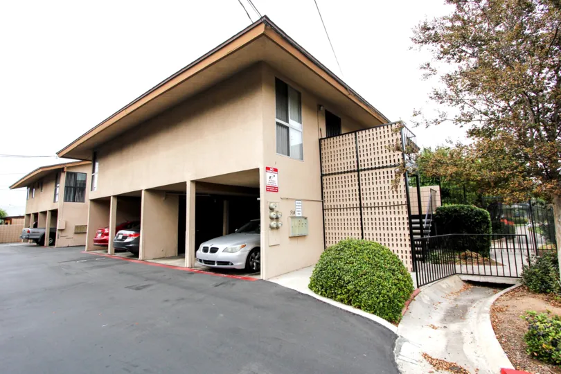 . Conceived parking buildings of Palm Barbara Terrace.