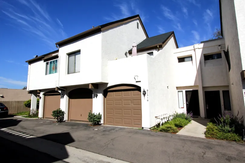 A bright Building on Beacon street El cajon California