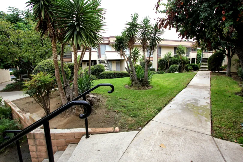 A BEAUTIFUL BIG VILLA AND HAVING A NICE WINDOWS LOT OF TRESS