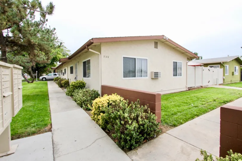 SMALL AND BEAUTIFUL HOUSE WITH GARDEN AND COMFORTABLE CLIMATE VISIT WITH FAMILY IN WEEKEND