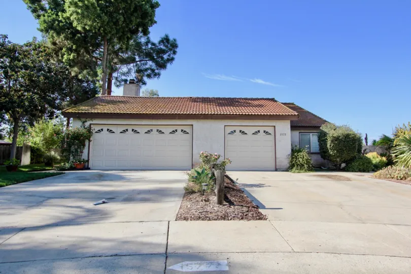 THE Cottonwood Meadows MOST FABULOUS AREA WITH BEAUTIFUL TREE NICE HOUSE CLEAN WAY COMFORT CLIMATE COME AND ENJOY