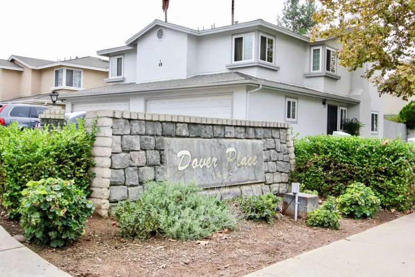 Dover Place El Cajon California house with 2 garages