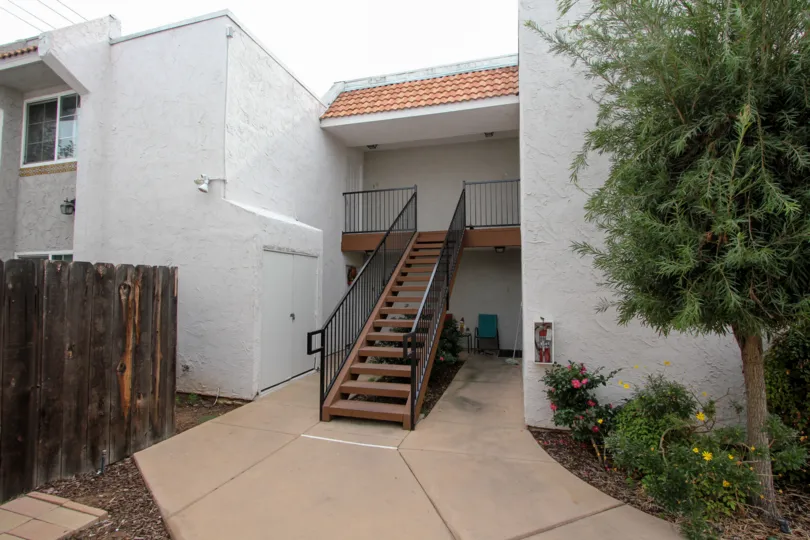 a most attractive bungalow with beautiful tree and garden comfortable climate clean way visit with with family in weekend