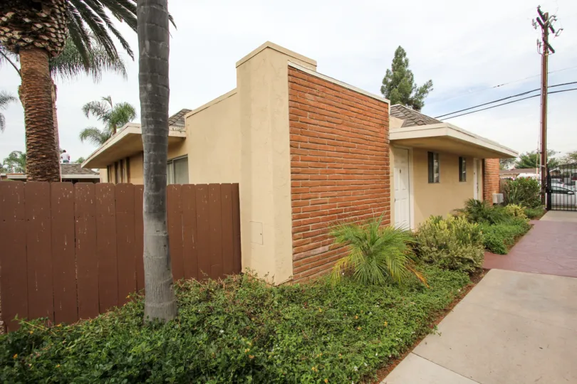 most attractive house comfortable climate and long and clean way and beautiful garden visit with family in weekend