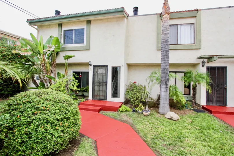 A landscaped building in the Mark Manor housing community in California.