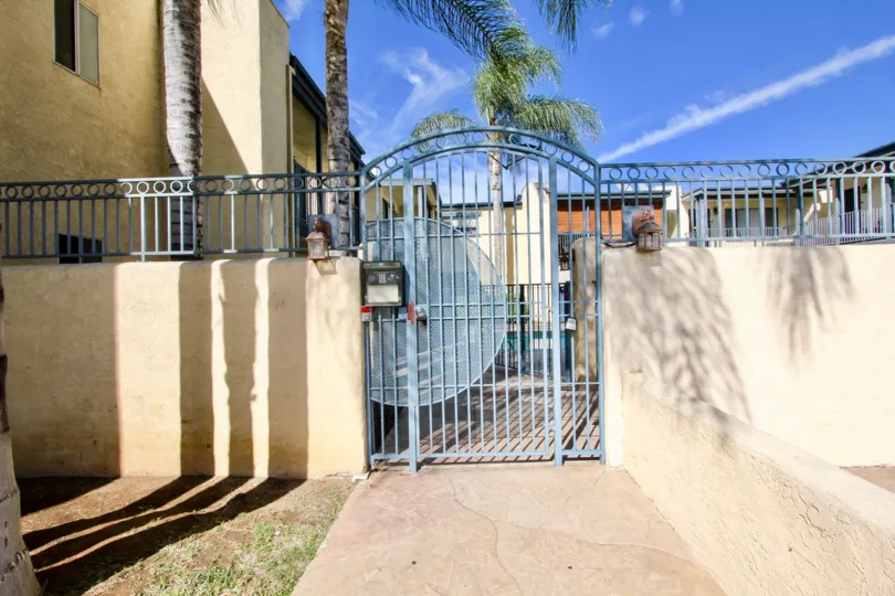 A photograph of a condominium in Meadowridge - El Cajon California