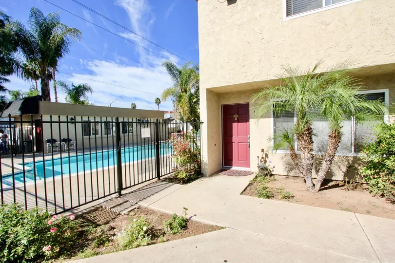 ALT="Mollison Estates Community at El Cajon in California"