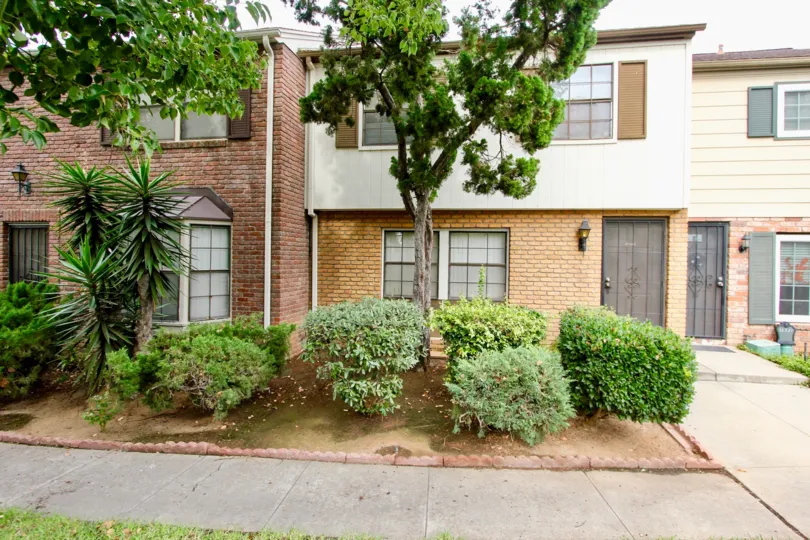 ALT="Mollison Townhomes Community at El Cajon in California"