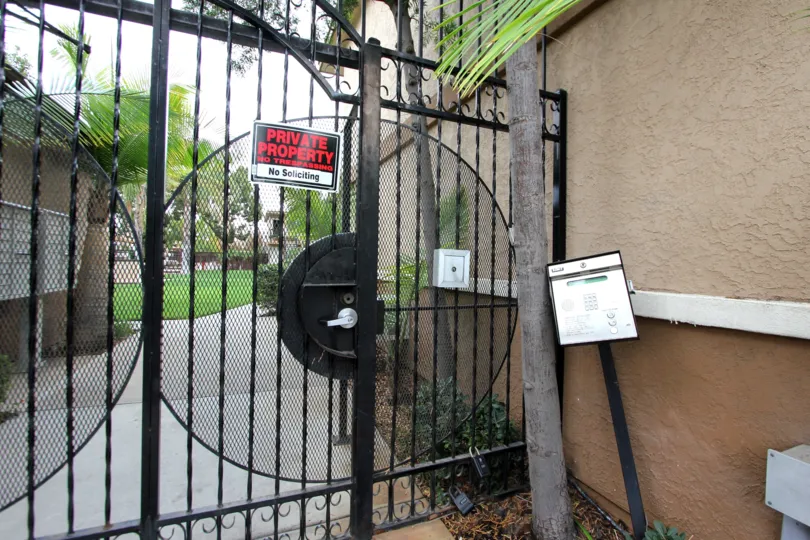 ALT="Mollison Villas II Community at El Cajon in California"
