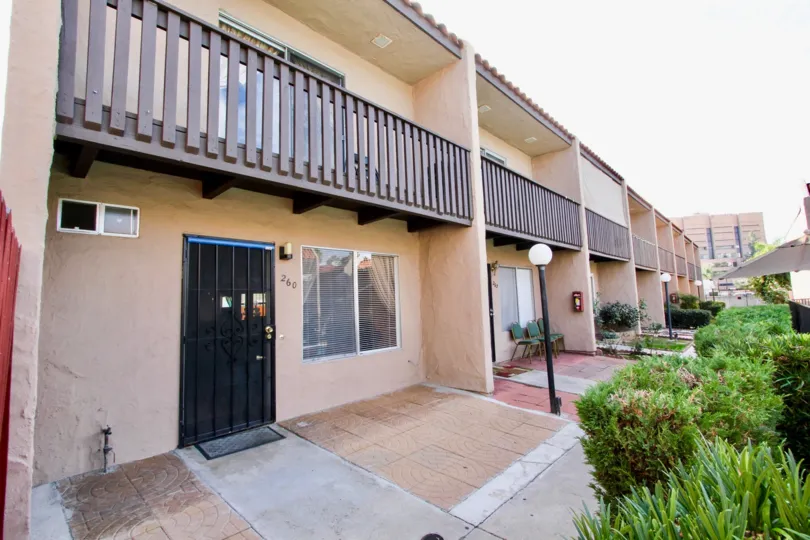 ALT="Oak Park Villas Community at El Cajon in California"