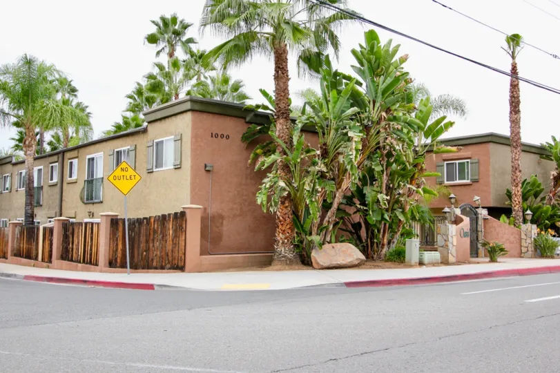 Houses and palm trees in Oasis Palms, El Cajon, California