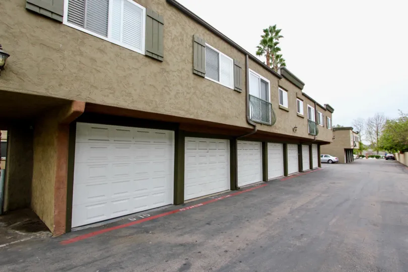 Oasis Palm's Villas and Apartments, El Cajon, California