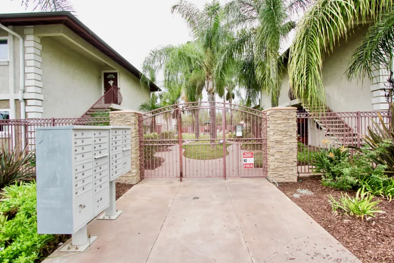 small and beautiful most attractive house with beautiful tree with comfortable climate visit with family in weekend