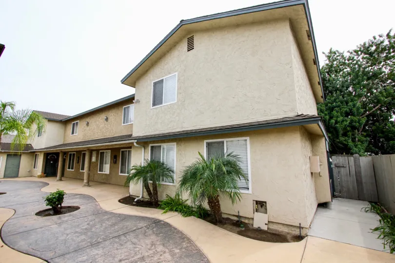 Peach Gardens's clean apartments in El Cajon, California