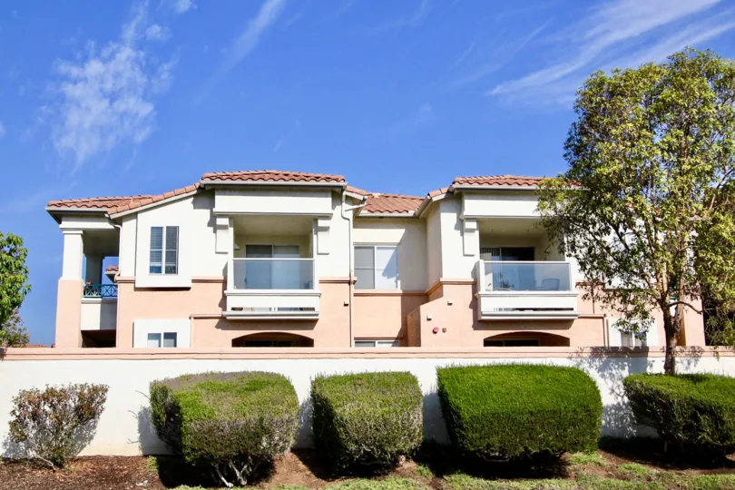 most attractive fabulous house with balcony and beautiful garden with clean way and comfortable climate visit with family in weekend