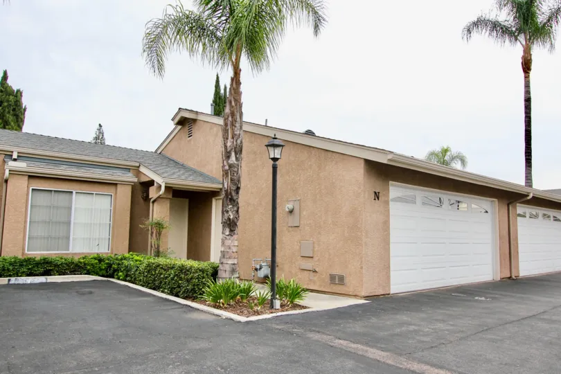 Stonegate El Cajon California house with 2 garages